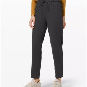 Black Lululemon On the Fly 7/8 Pant